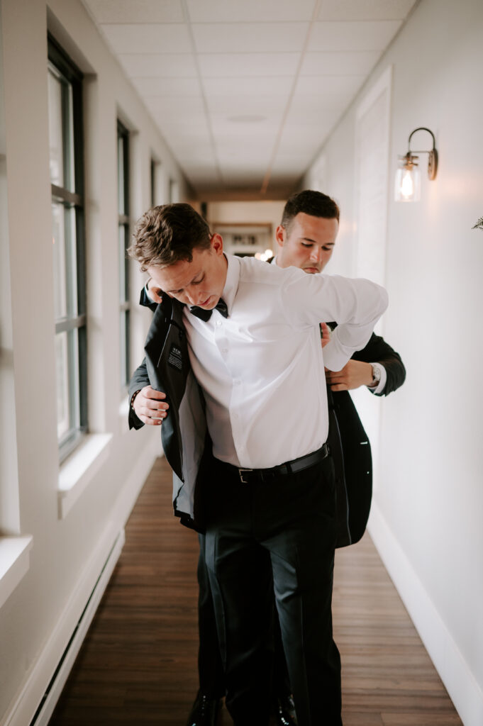 The Carriage House Wedding Oconomowoc Wisconsin